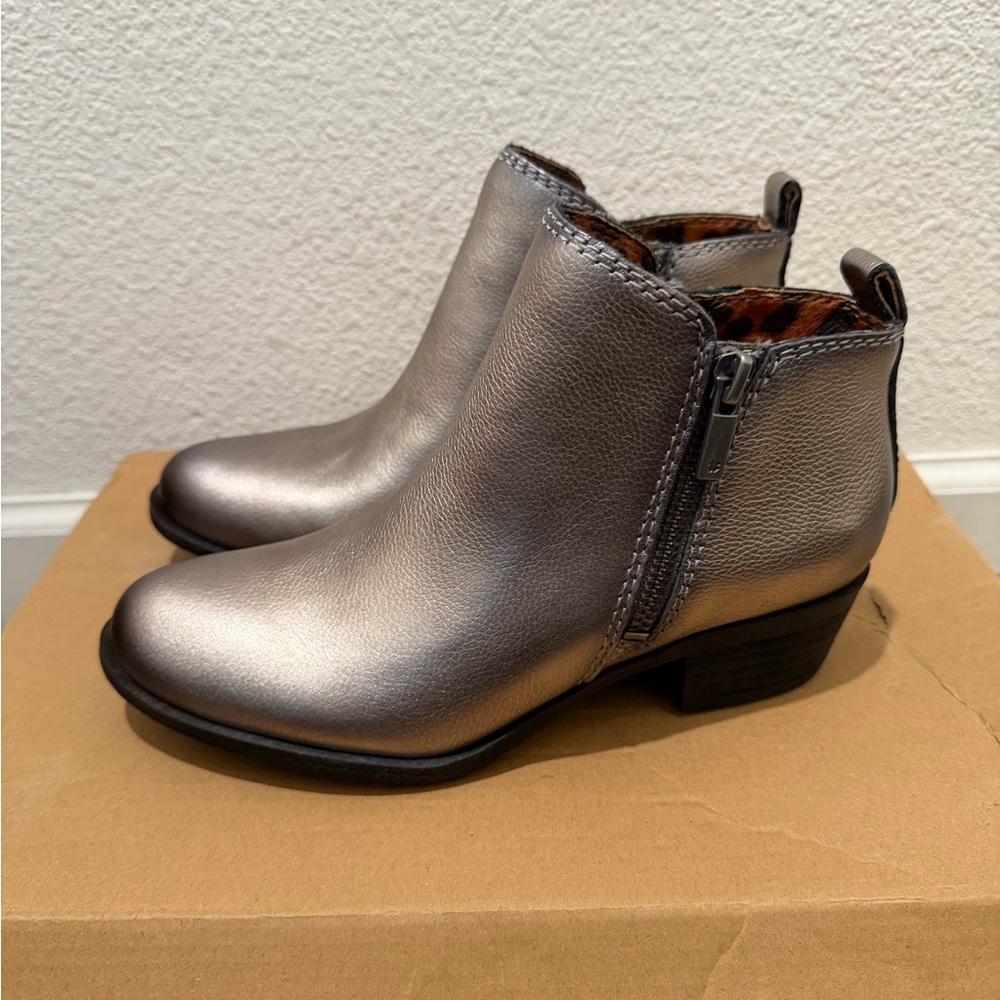 “New” Silver Ankle Boots size5